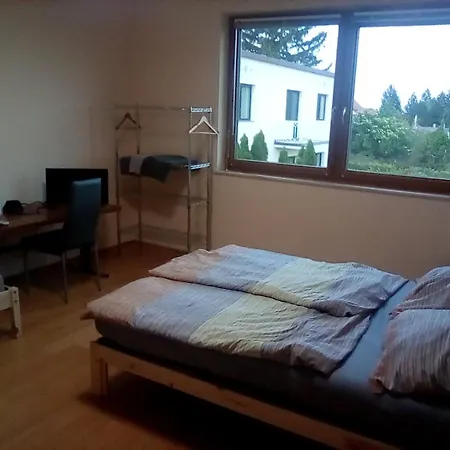 Schnell-bahn / Bahnhof Liesing *