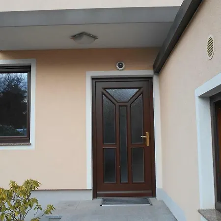 Kwatera prywatna Schnell-bahn / Bahnhof Liesing