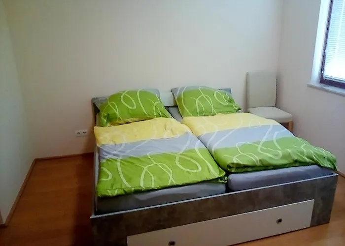 Schnell-bahn / Bahnhof Liesing * Perchtoldsdorf